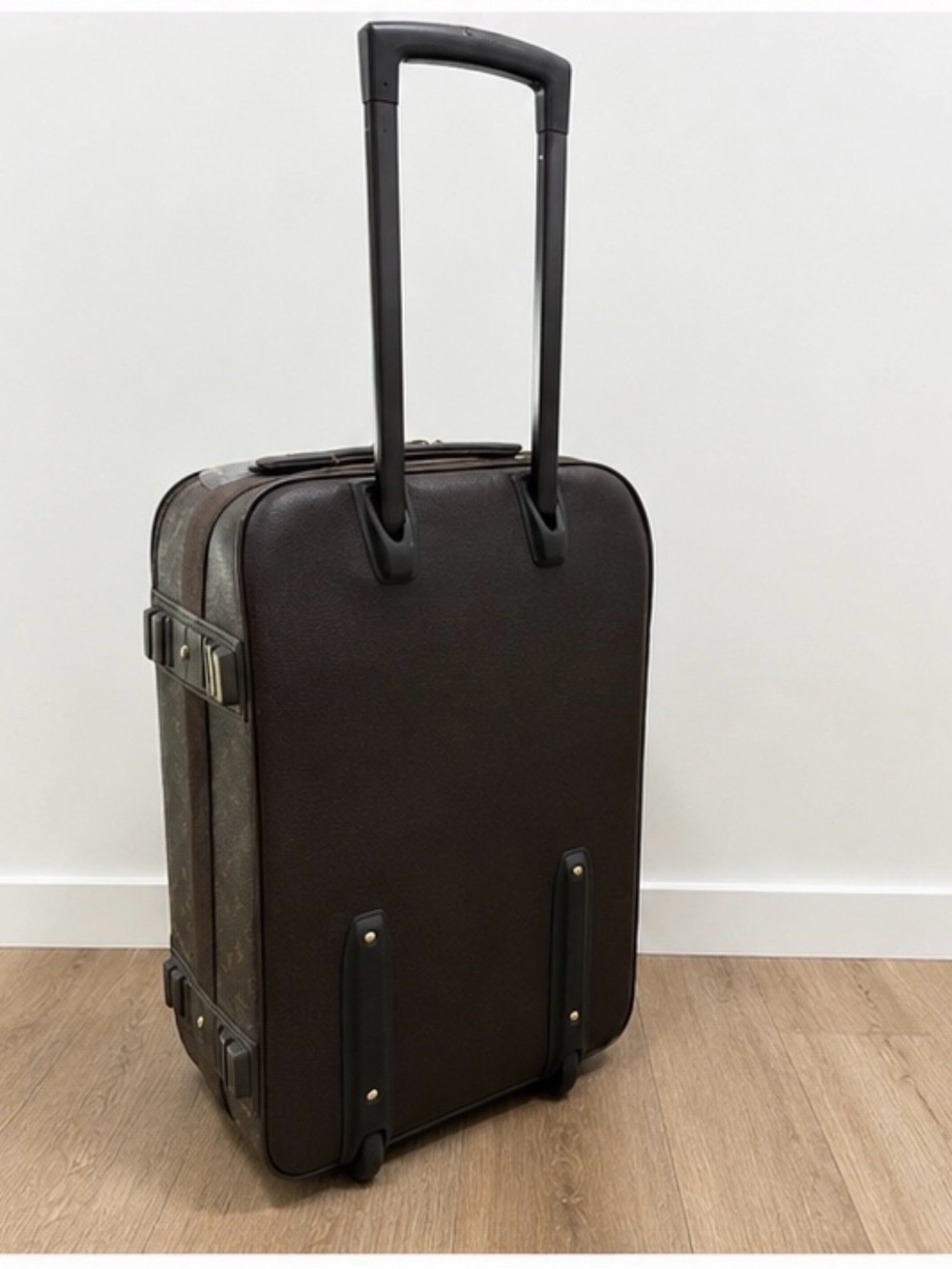 Louis Vuitton Monogram Brown Rolling Carry-On with Tan Trim - Picture 3 of 3
